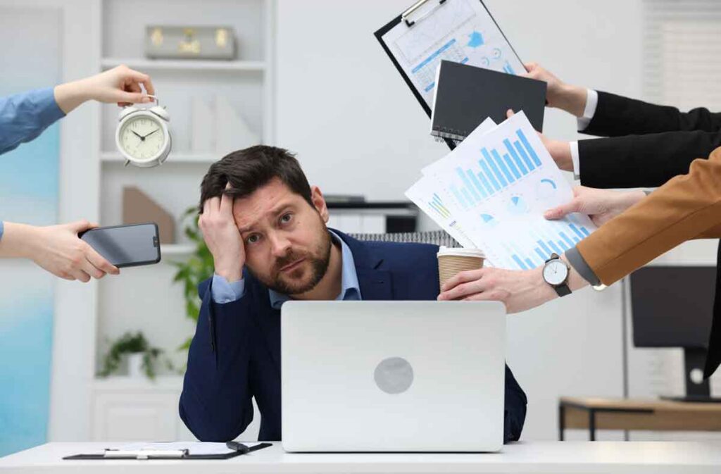 Mandatsanfragen organisieren